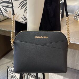 MICHAEL KORS 
Jet Set Travel Medium Dome Crossbody Bag XCROSS XBODY
Black 
NWT